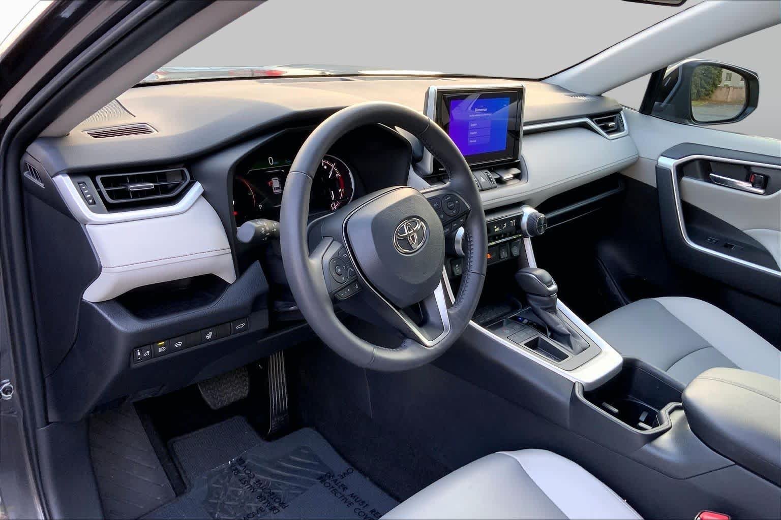 Used 2024 Magnetic Gray Metallic Toyota XLE Premium image 17