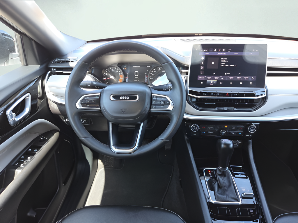 2025 Jeep Compass Limited - Photo 13