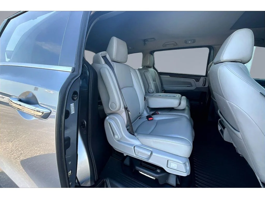 Used 2024 Silver Honda EX-L image 19