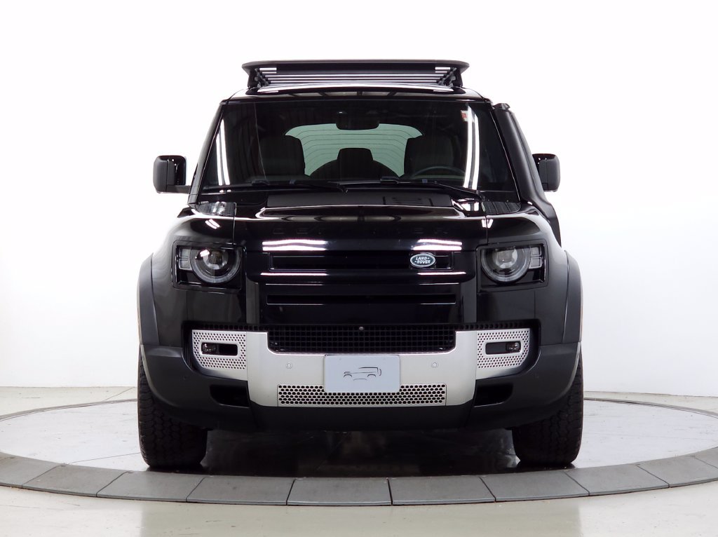 Certified Used 2025 Gray Land Rover S image 10