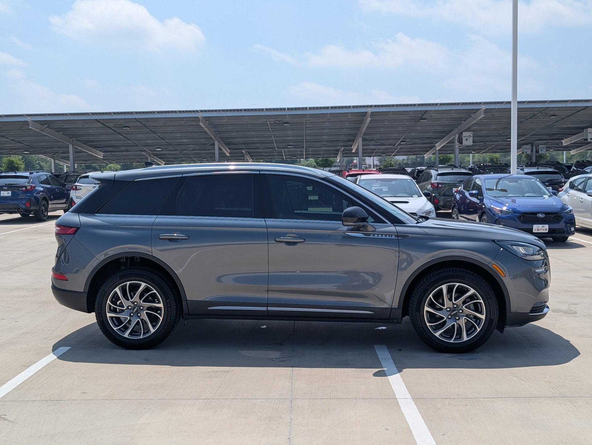 Used 2021 Gray Lincoln Standard image 6