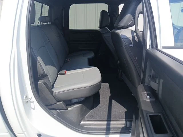 New 2026 Bright White Clear-Coat Exterior Paint RAM Tradesman image 23