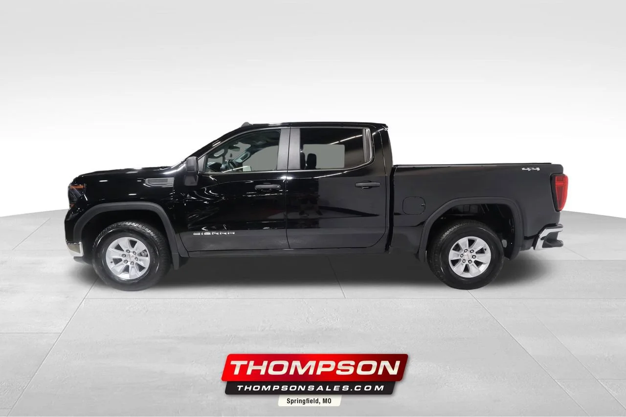 Used 2024 Onyx Black GMC Pro image 1