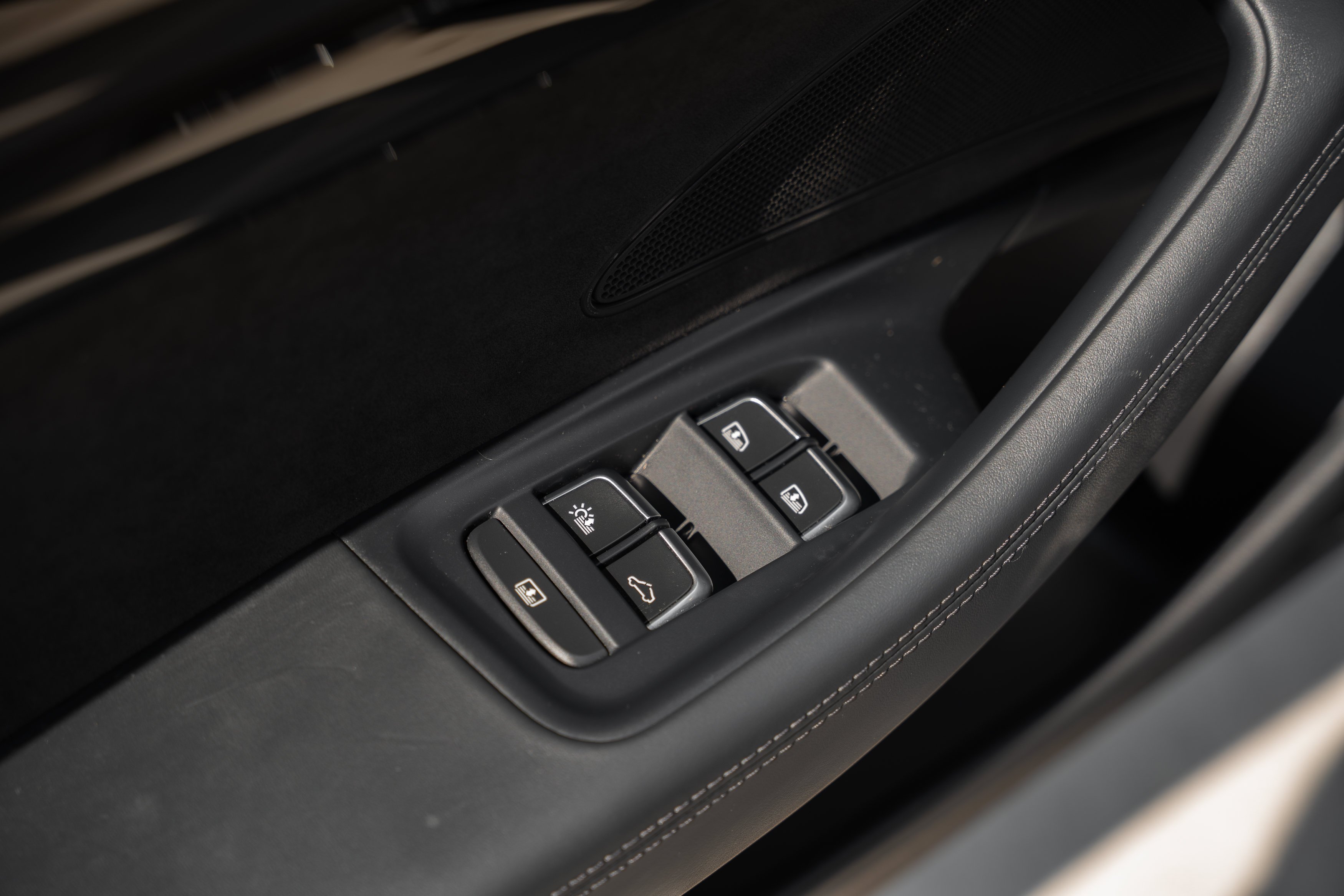 Used 2017 Mythos Black Metallic Audi Sport image 27