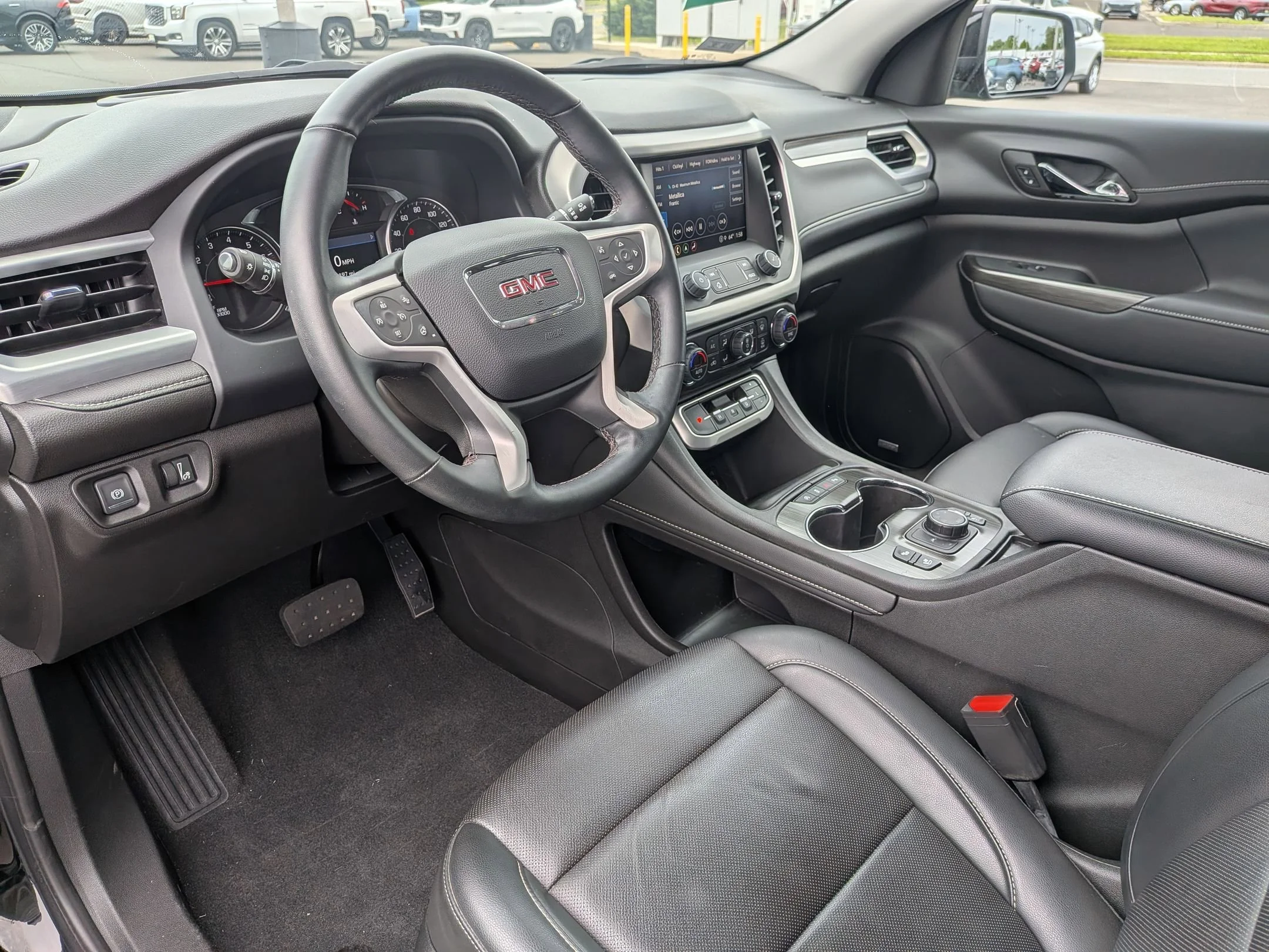 Used 2023 Ebony Twilight Metallic GMC SLT image 9