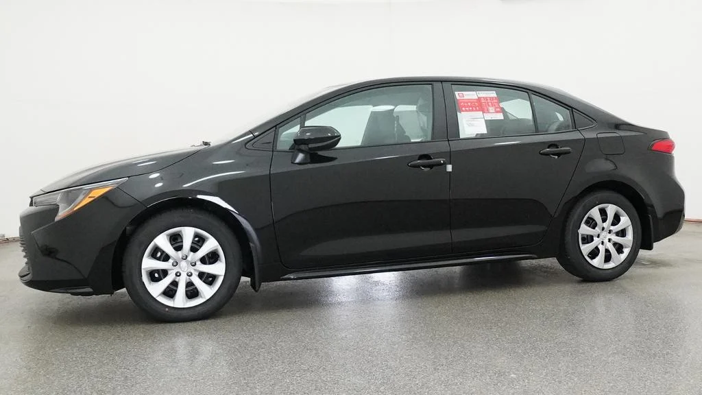 New 2026 Midnight Black Metallic Toyota LE image 4