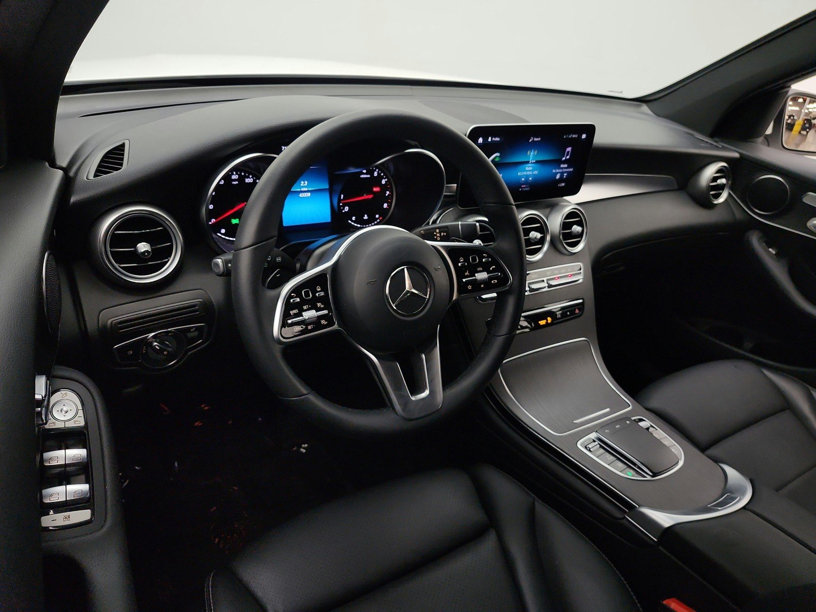 Used 2022 Polar White Mercedes-Benz GLC 300 SUV image 14