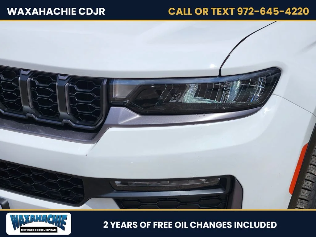 New 2026 Bright White Clear-Coat Exterior Paint Jeep Limited image 6