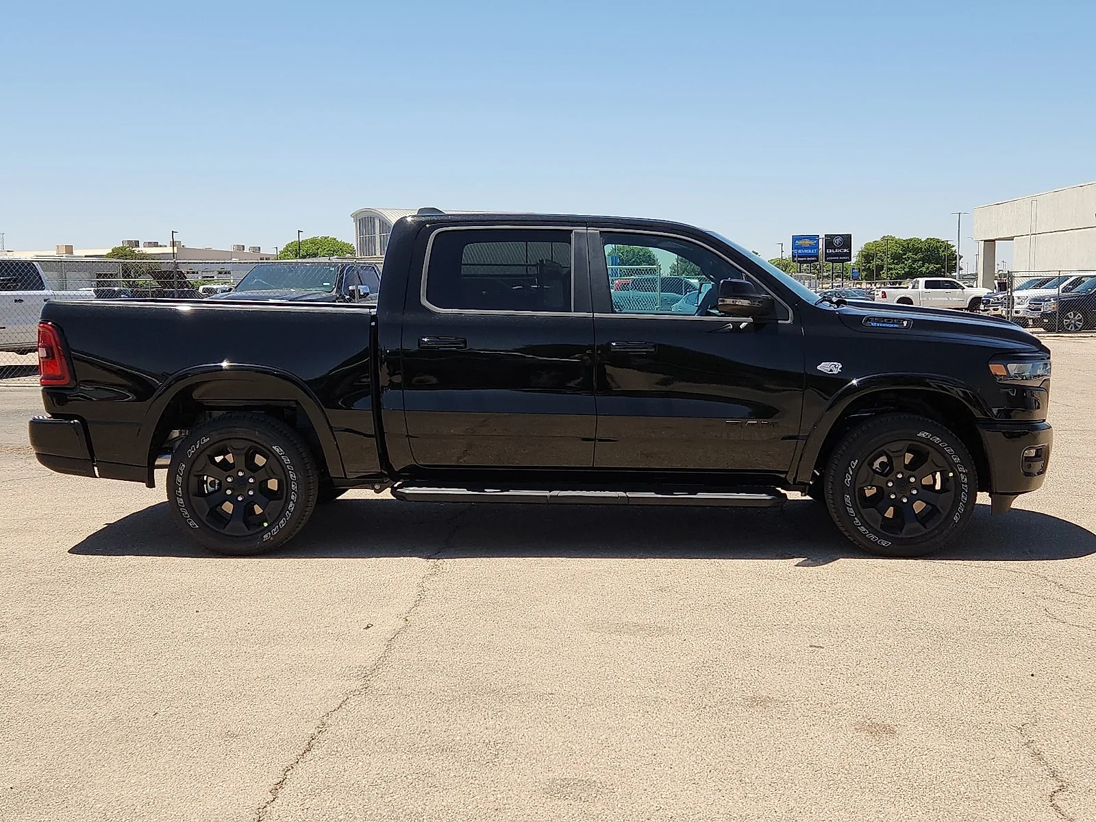 New 2026 Diamond Black Crystal Pearl-Coat  Paint Ram LONE STAR CREW CAB 4X4 5