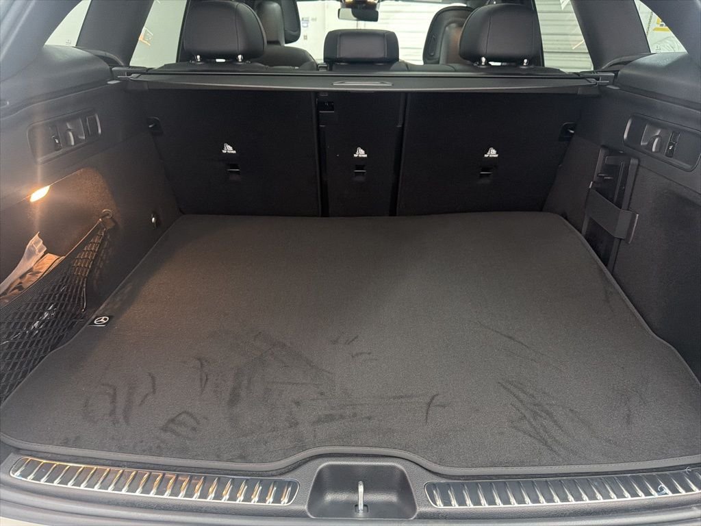 Used 2026 White Mercedes-Benz GLC 300 image 23