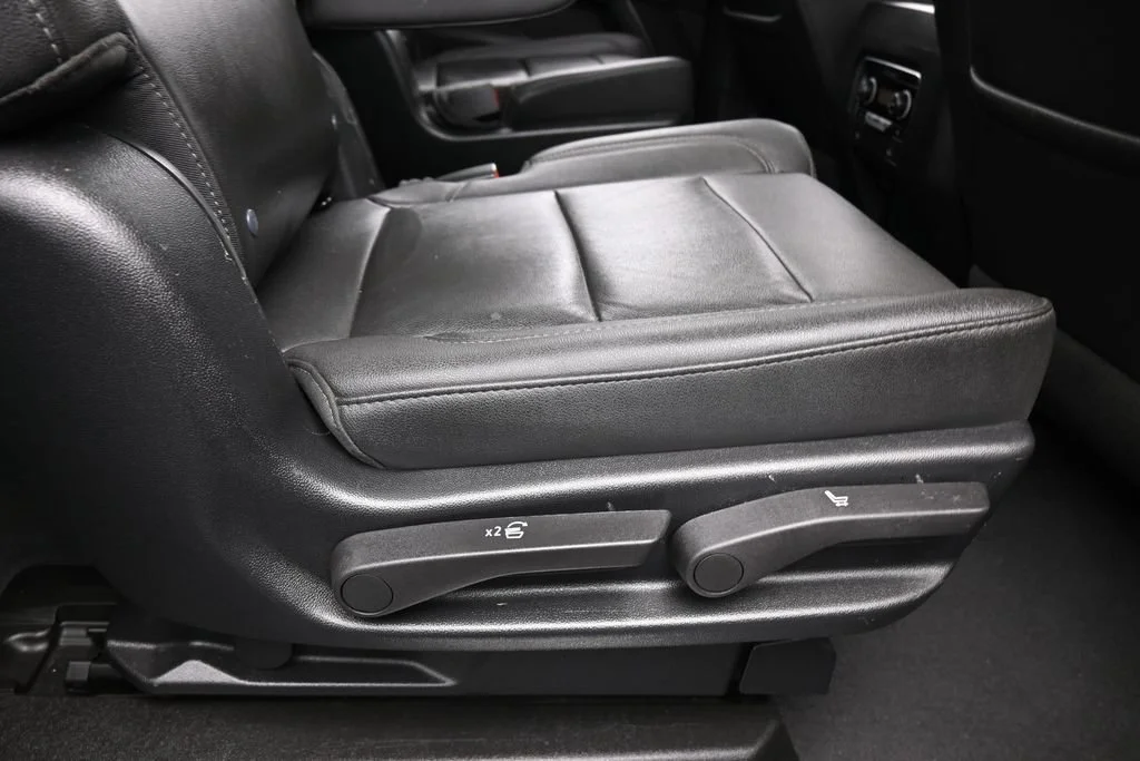 Used 2022 MIDNIGHT BLUE METALLIC Chevrolet Z71 image 49