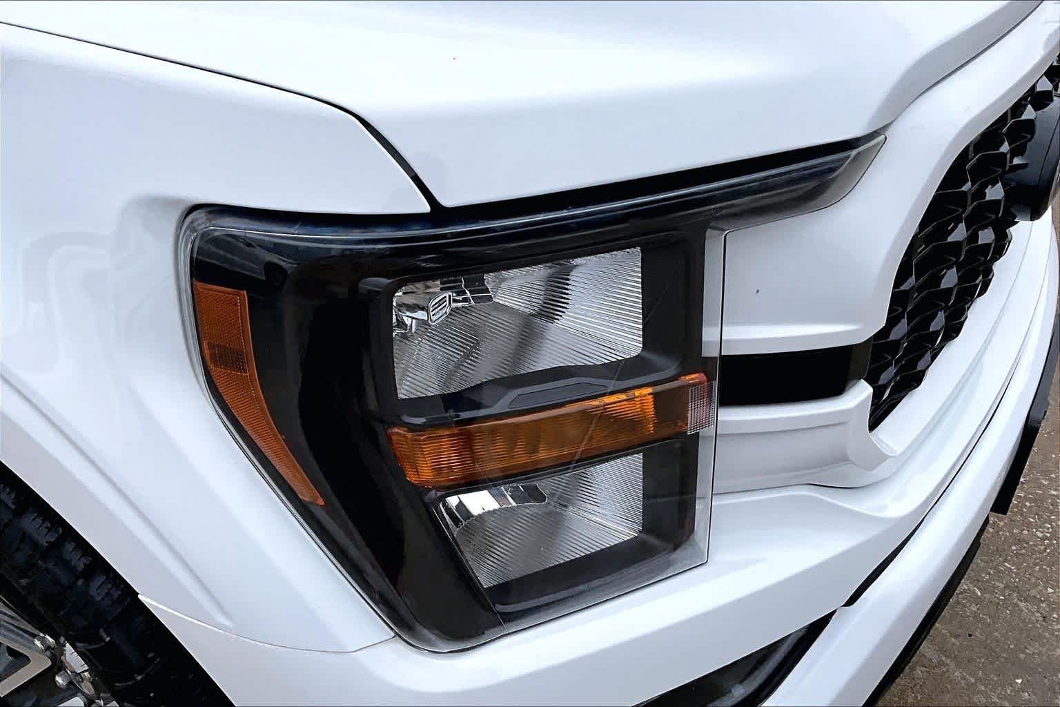 Used 2023 Oxford White Ford XL image 29