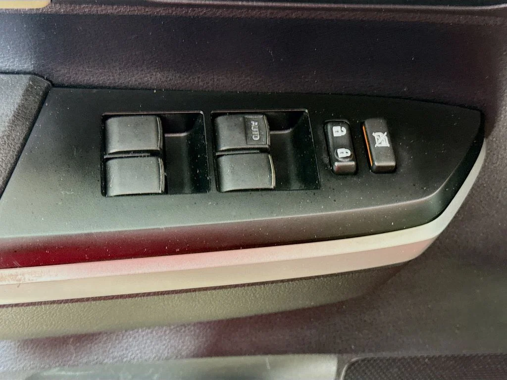 Used 2016 Barcelona Red Metallic Toyota LTD image 19