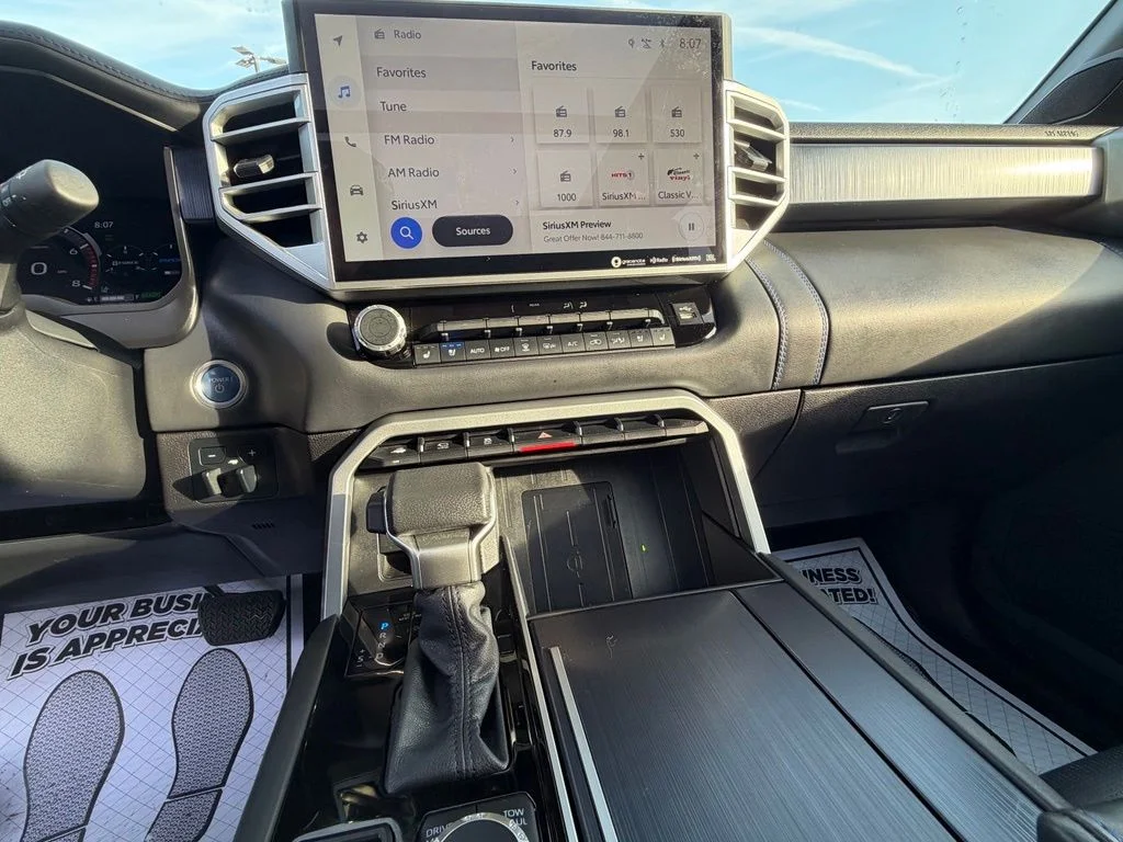 Used 2024  Toyota Platinum image 34