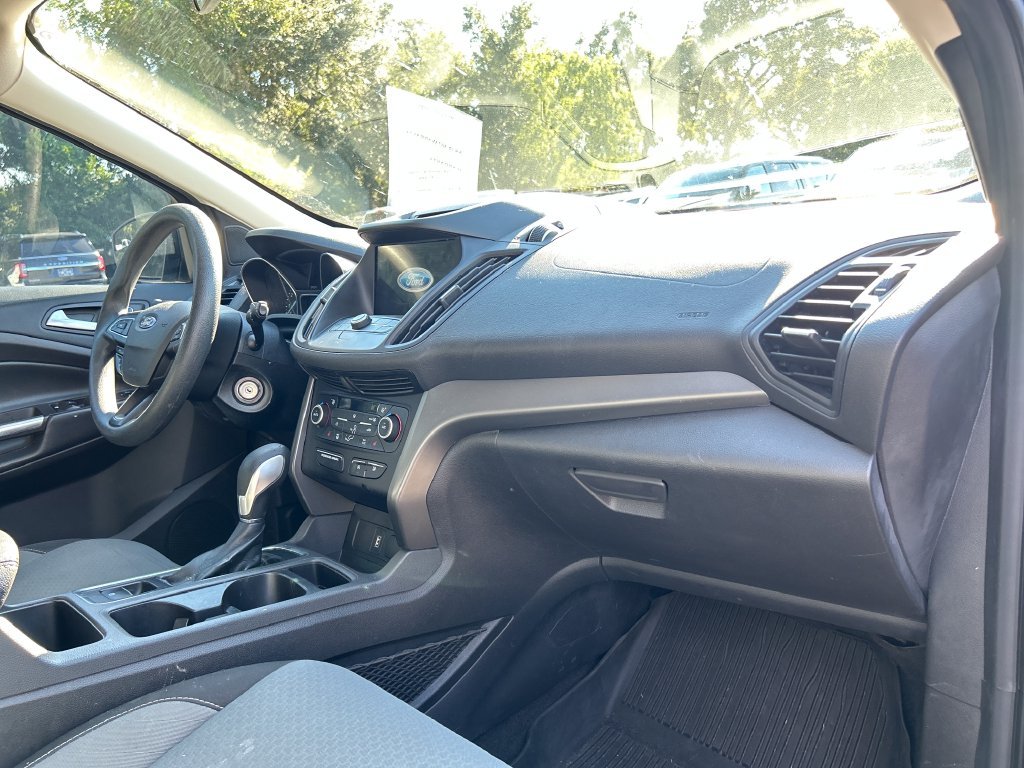 Used 2018 Gray Ford SE image 13