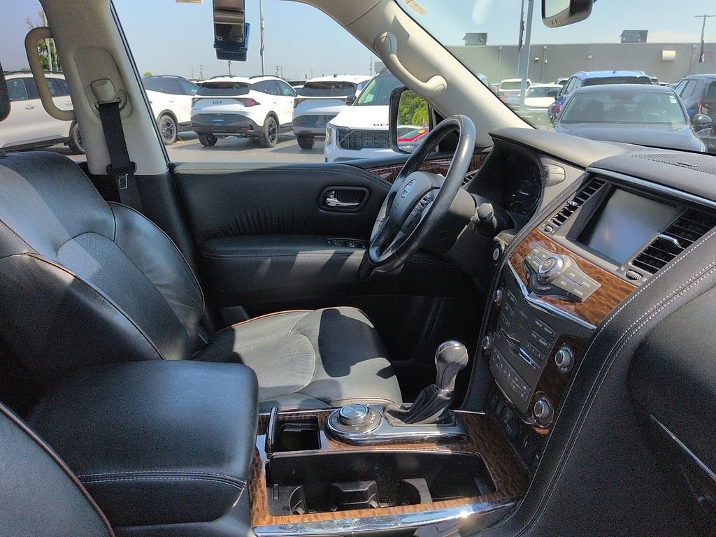 Used 2020 Gray Nissan SL image 7