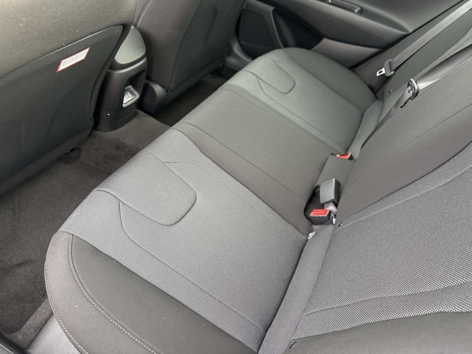 Used 2026 Fluid Metal Hyundai SE image 18