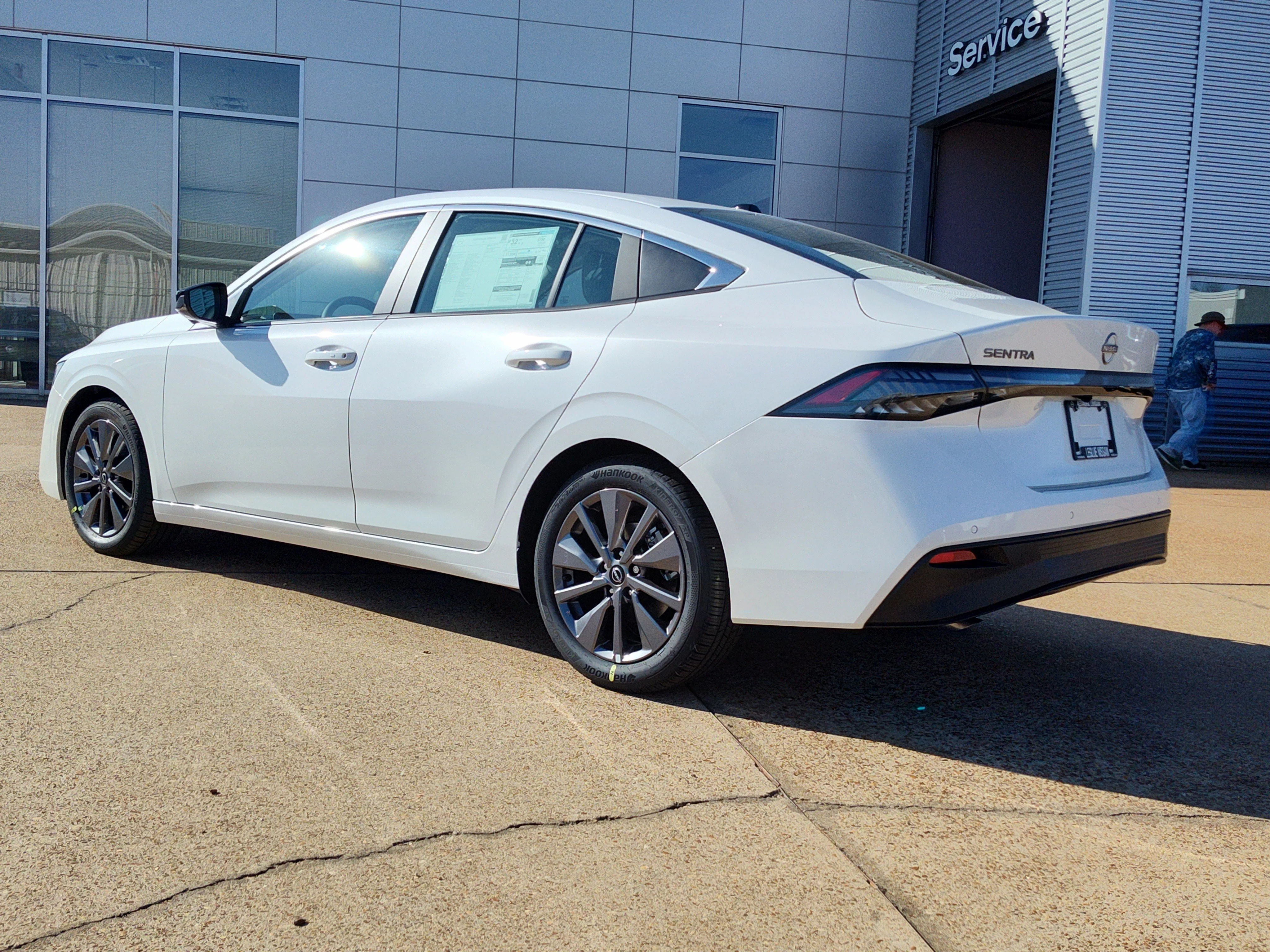 New 2026 Aspen White TriCoat Nissan SL image 3