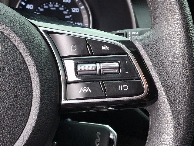 Used 2022 Red Kia LXS image 22