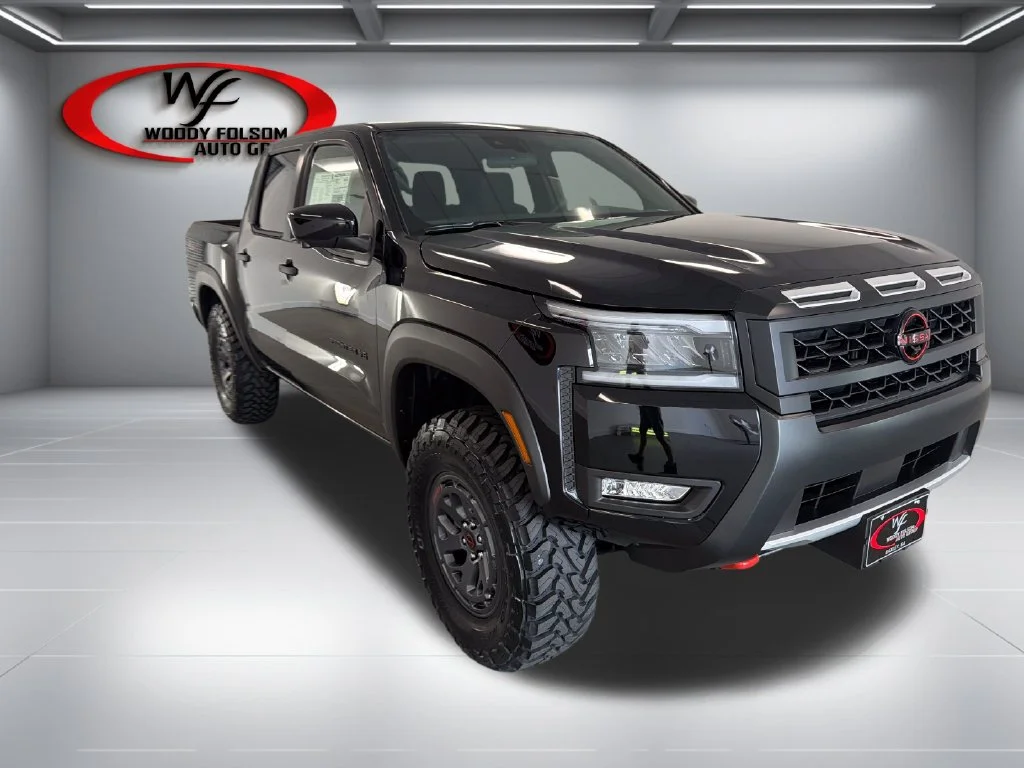 New 2027 Black Nissan PRO-4X image 3