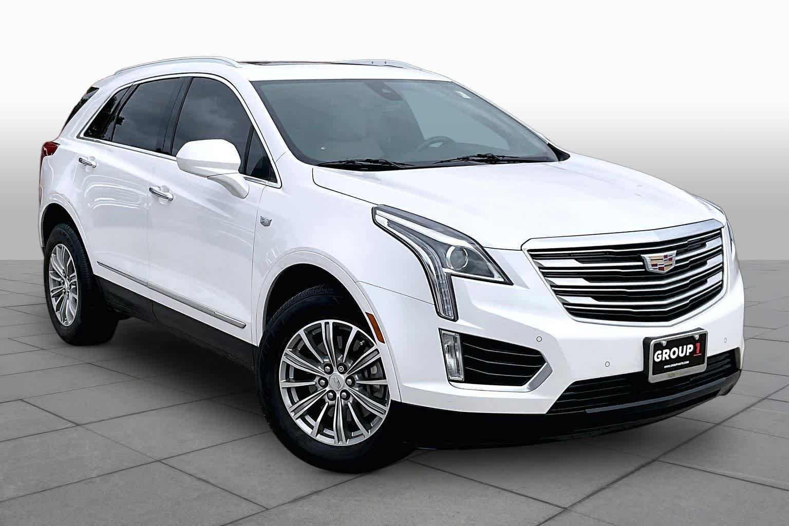 Used 2018 Crystal White Tricoat Cadillac Luxury FWD image 3