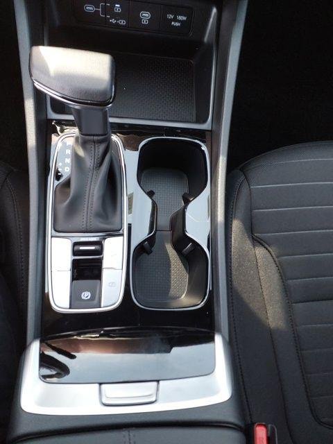 New 2026 Phantom Black Hyundai SE image 27
