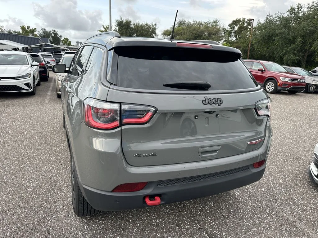 Used 2021 Gray Jeep Trailhawk image 9