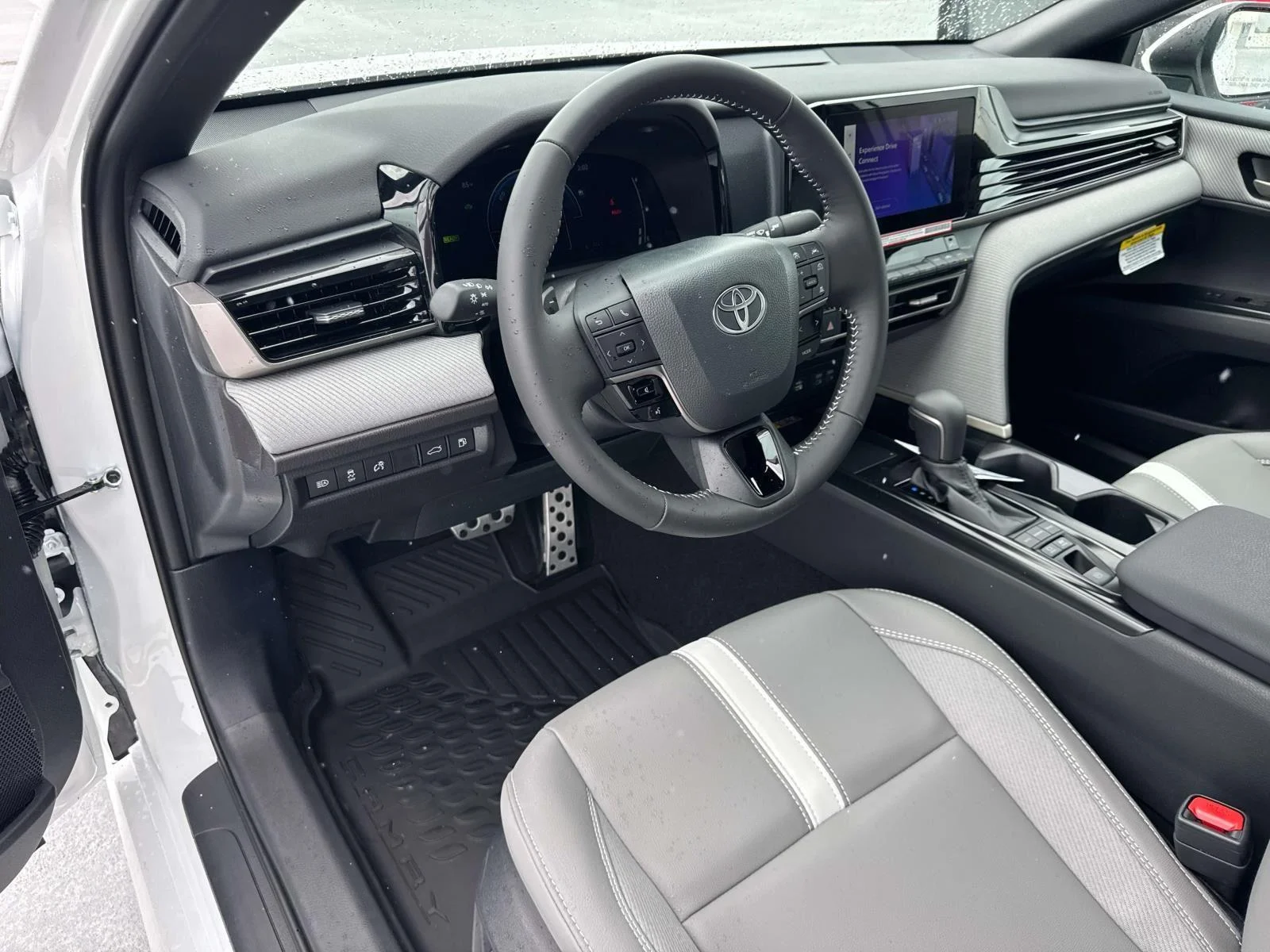New 2026 Ice Cap Toyota SE image 11