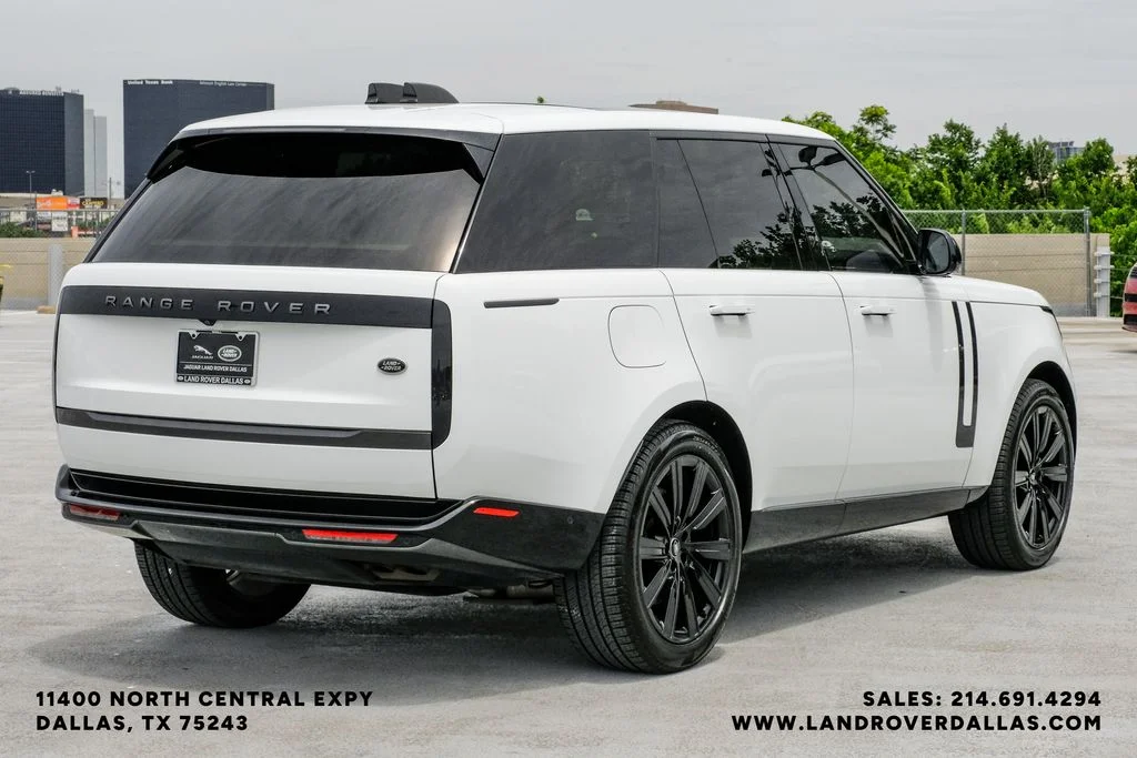 Certified Used 2023 Fuji White Land Rover SE image 6
