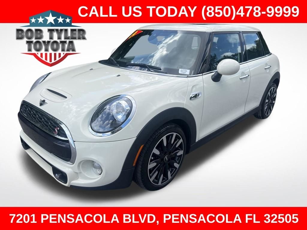 2019 MINI Hardtop Cooper S Signature's photo