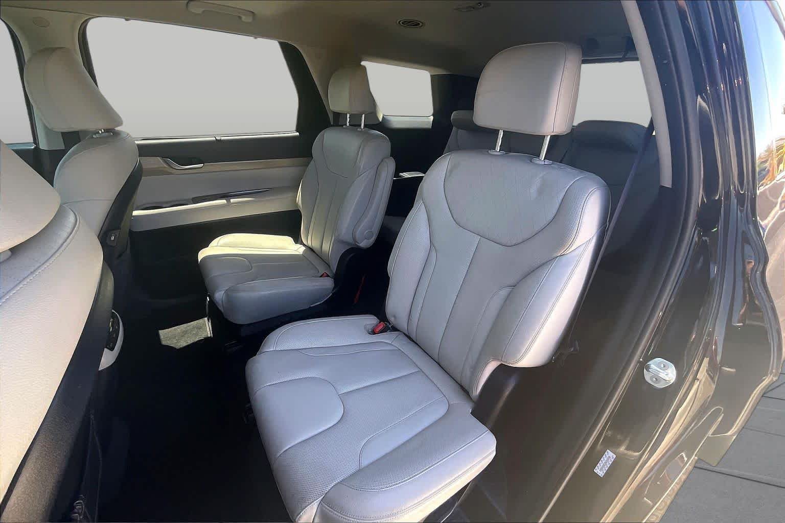 Used 2022 Abyss Black Pearl Hyundai SEL image 19