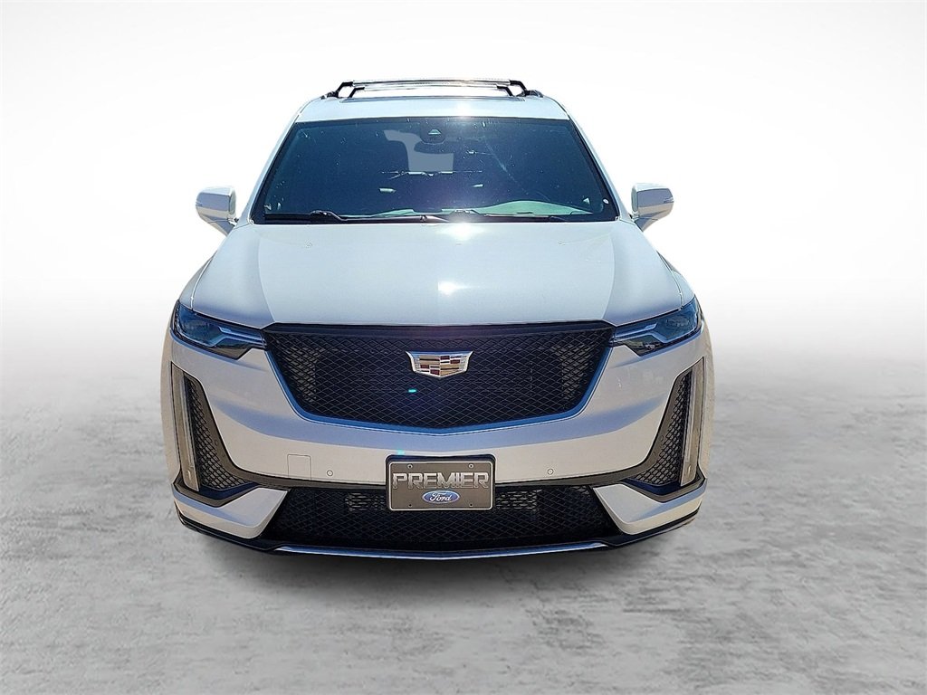 2021 Cadillac XT6 Sport photo 3