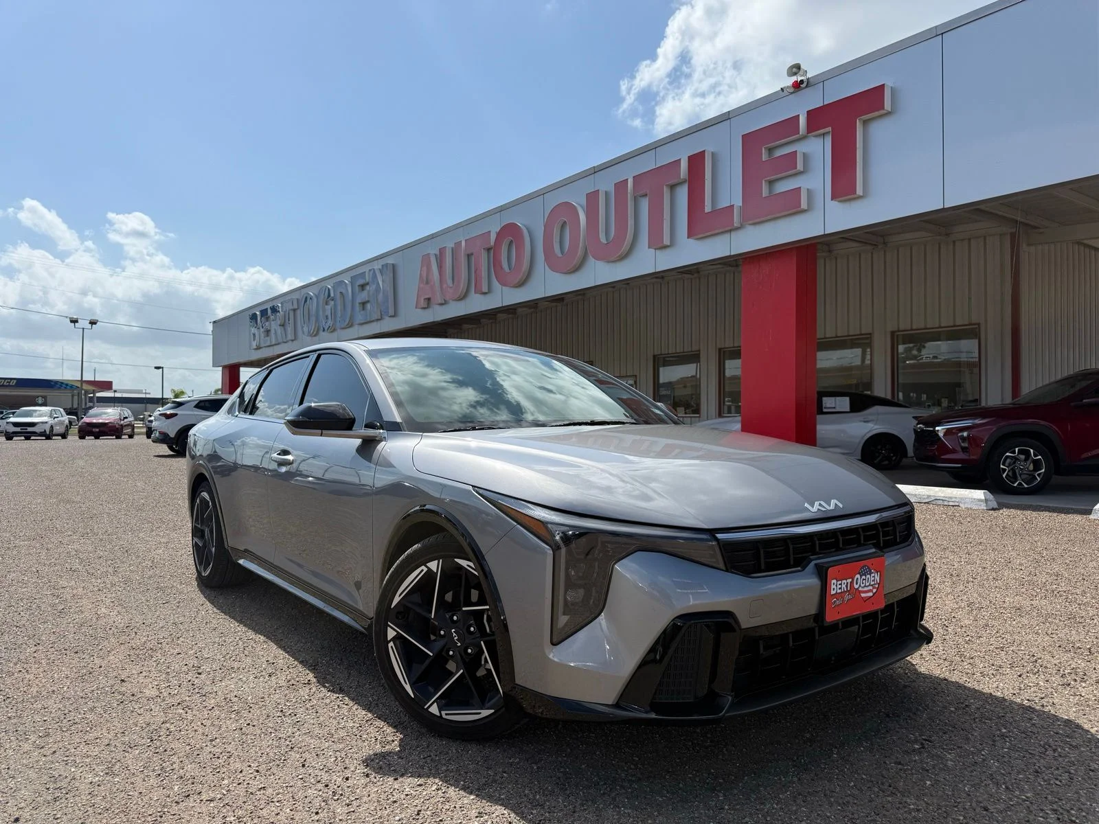 2025 Kia K4 GT-Line AT's photo