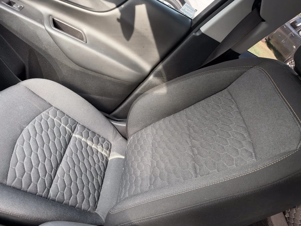2018 Chevrolet Equinox LT - Photo 2