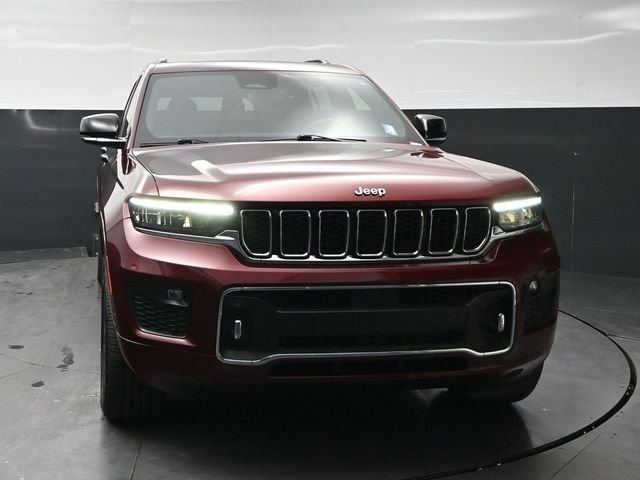 Used 2022 Velvet Jeep Overland image 2