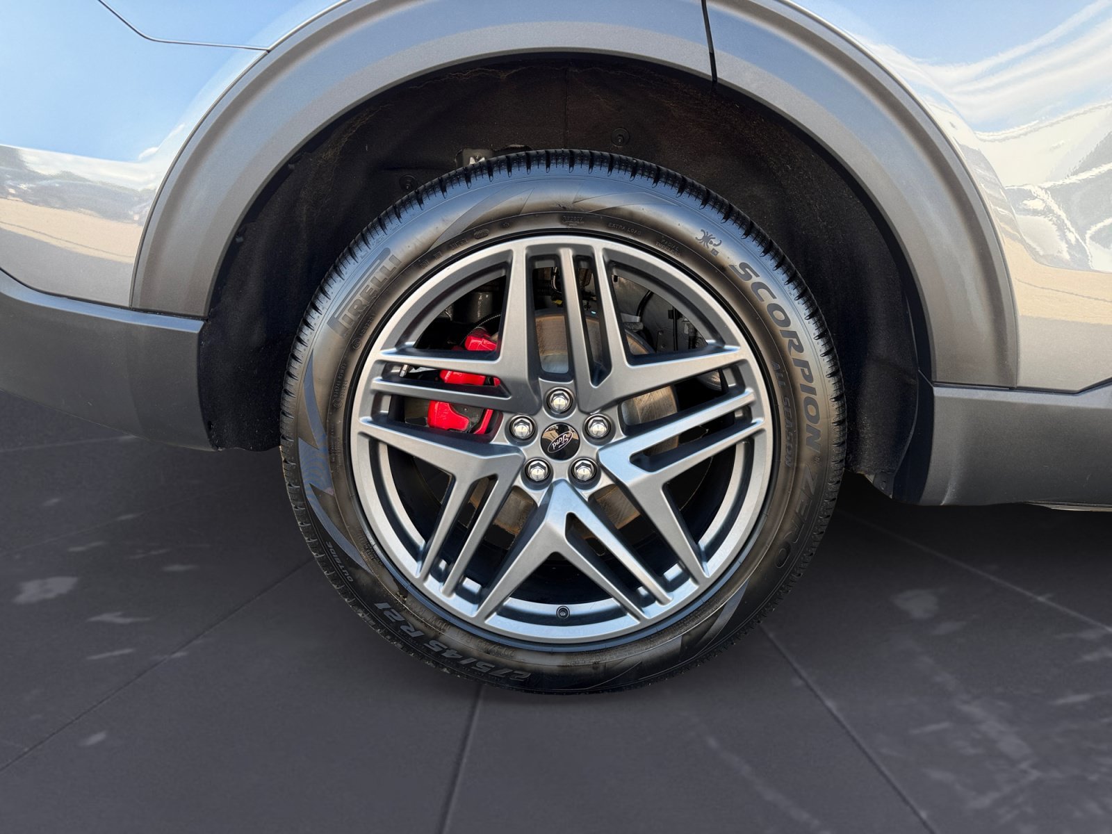 2025 Ford Explorer ST - Photo 45