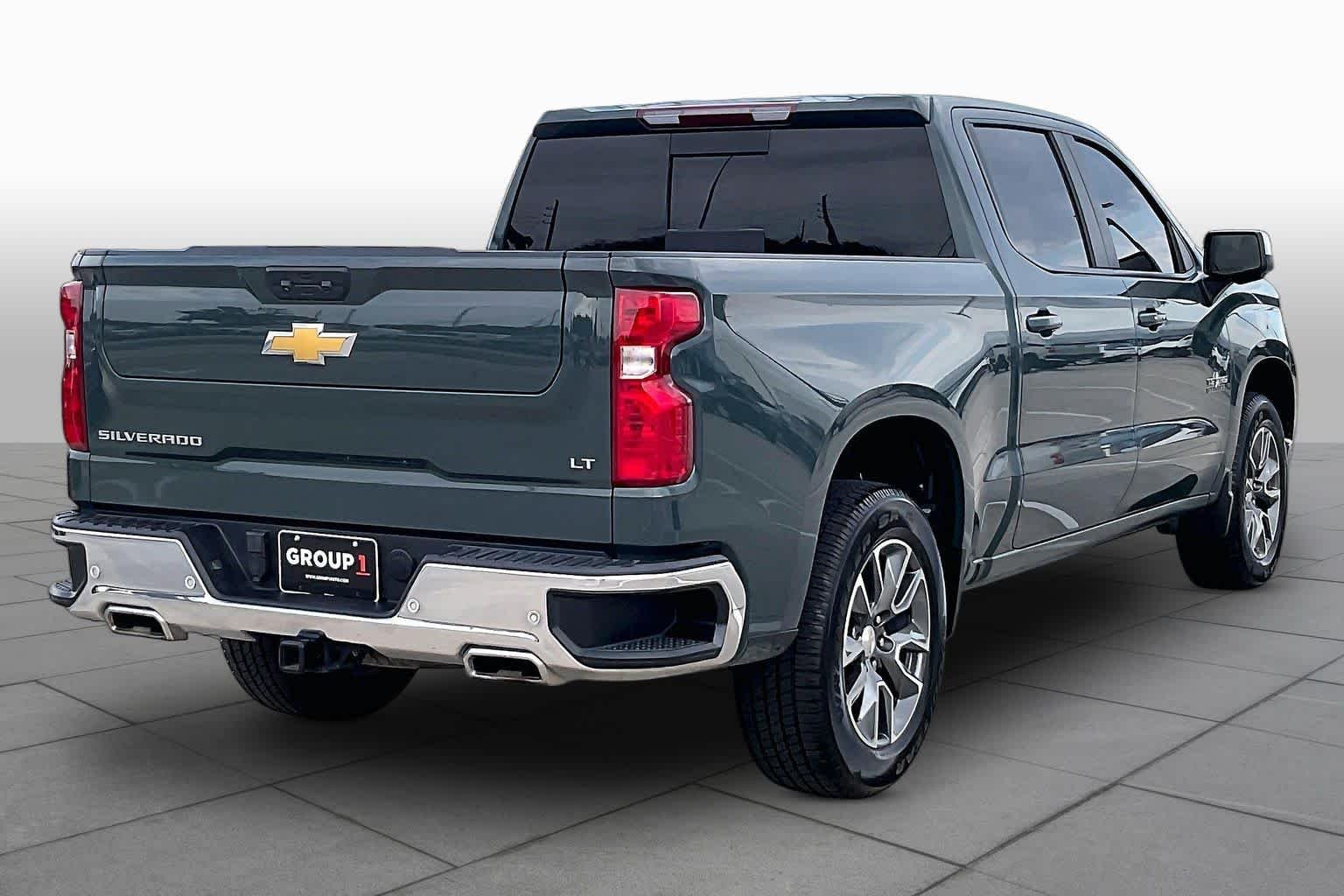 Used 2025 Cypress Gray Chevrolet LT image 25