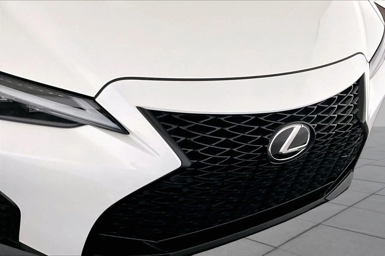 Certified Used 2025 Ultra White Lexus F SPORT image 29