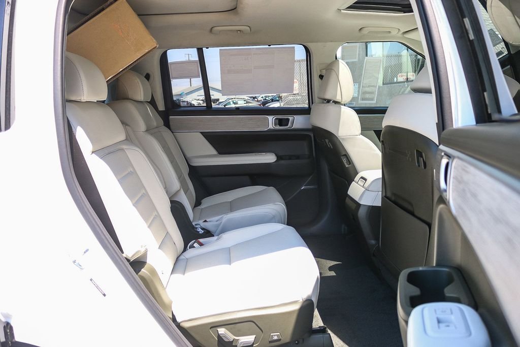 New 2025 White Hyundai Calligraphy image 18