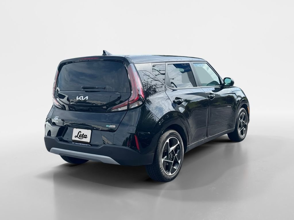 Used 2023 Black Kia EX image 4