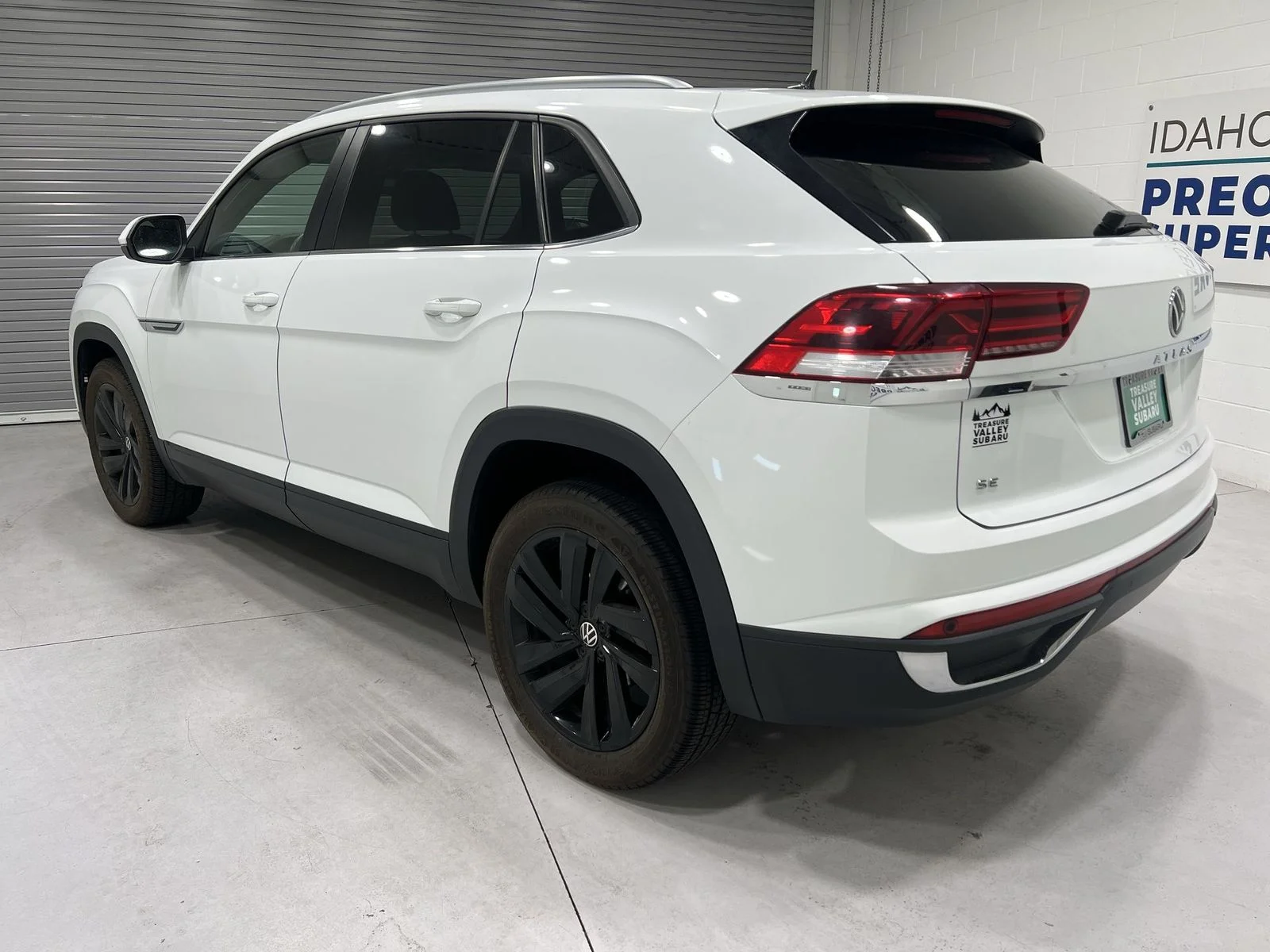Used 2022 White Volkswagen 2.0T SE w/Technology image 6