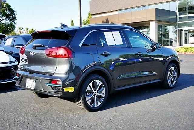 Used 2022 Gray Kia EX Premium image 7