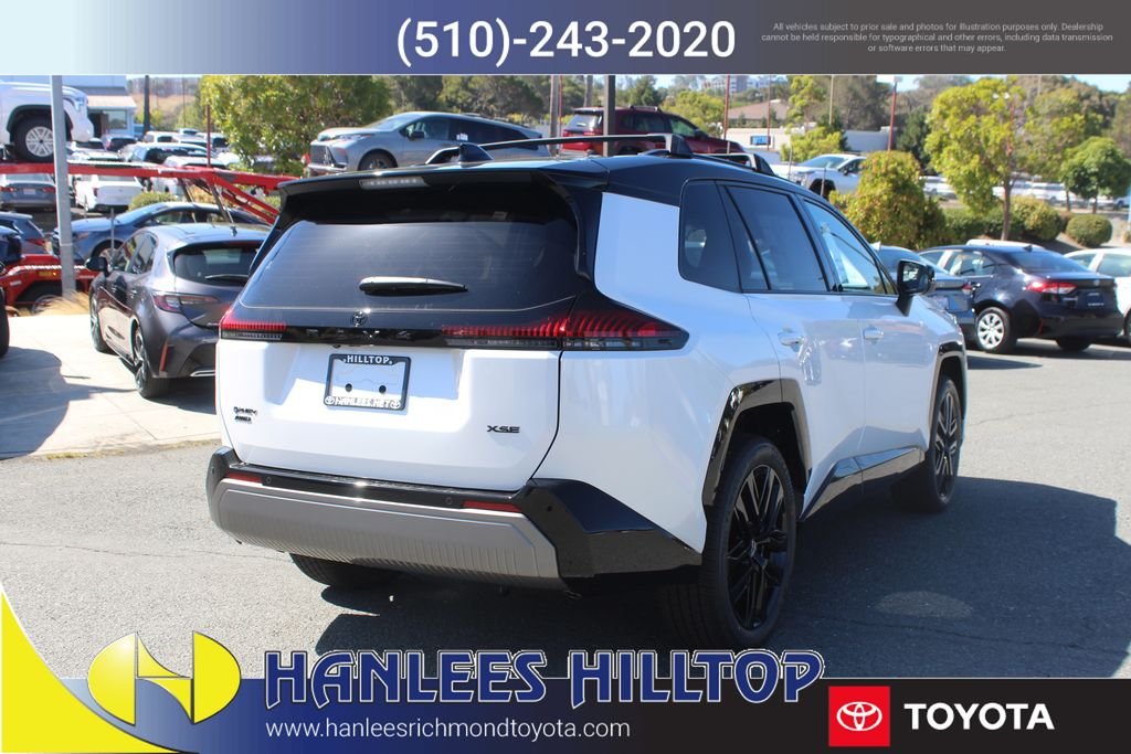 New 2026 Wind Chill Pearl with Midnight Black Metallic roof <sup>1</sup> Toyota  XSE image 7