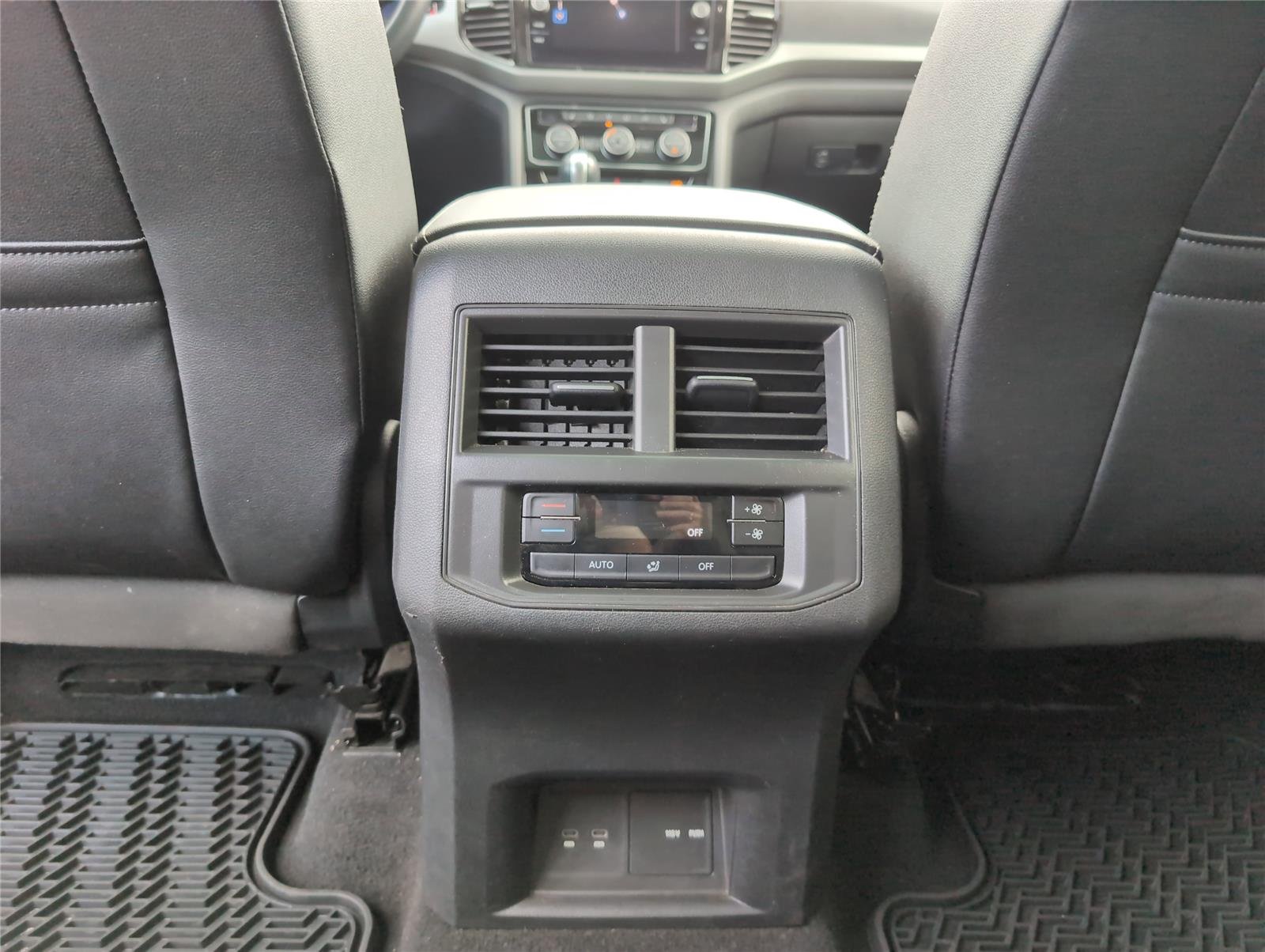 Used 2023 Platinum Gray Metallic Volkswagen 3.6L V6 SEL R-Line Black image 27