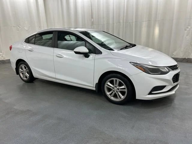 2016 Chevrolet Cruze LT Auto's photo