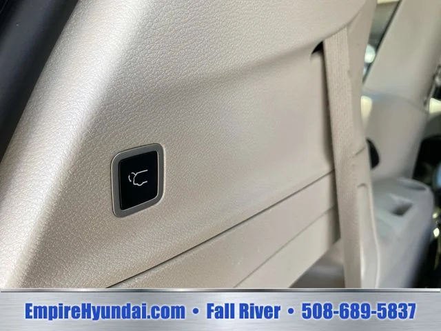 Used 2023 Black Chrysler LX image 6