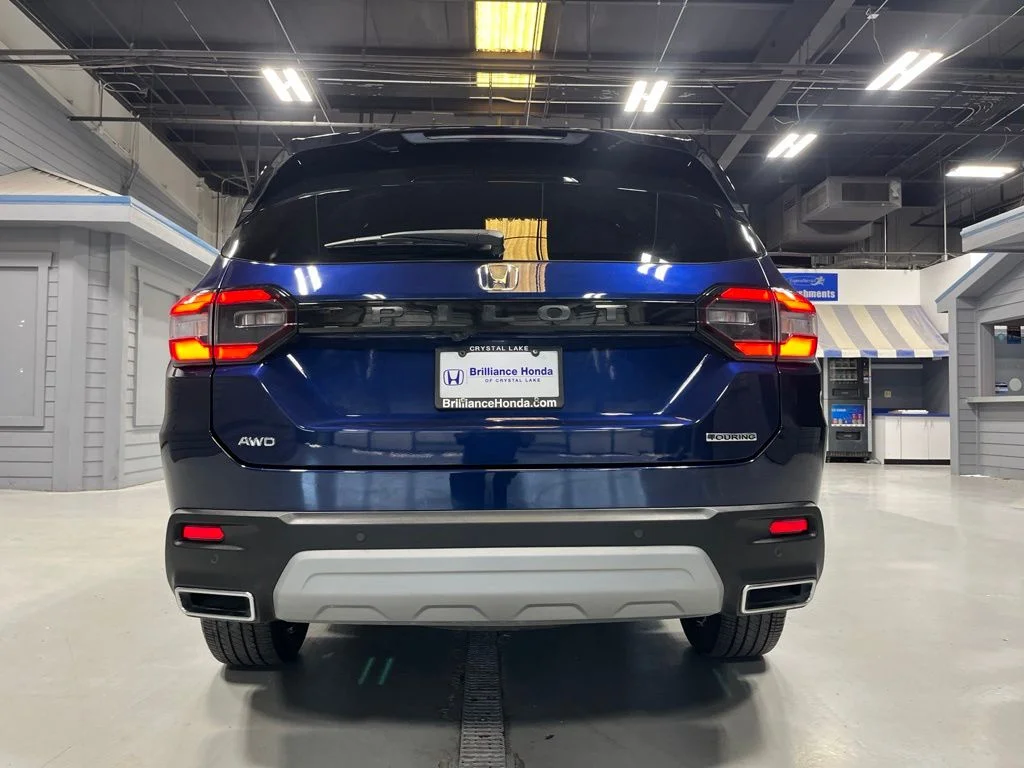Used 2025 Obsidian Blue Pearl Honda Touring image 6
