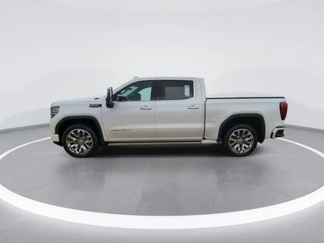 Used 2024 White GMC Denali image 5