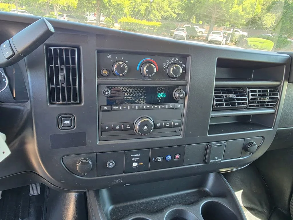Used 2024 Summit White Chevrolet WT image 16