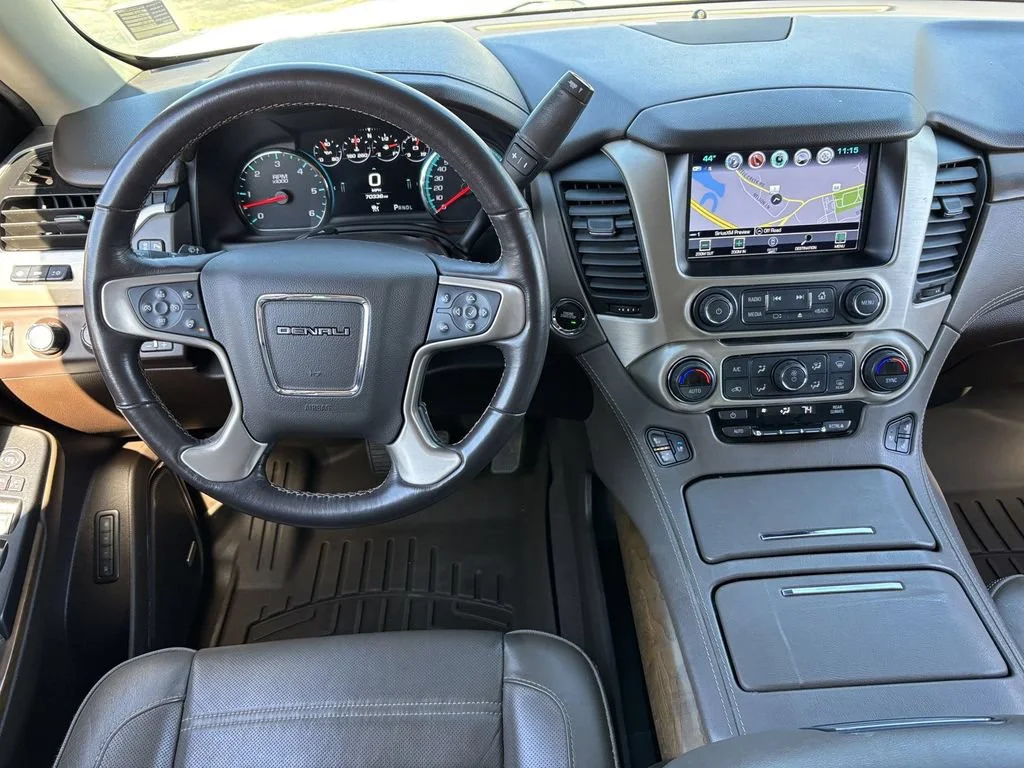 Used 2020 SUMMIT WHITE GMC Denali image 3